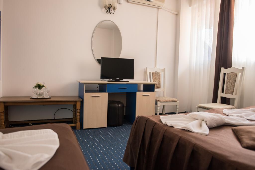 Hotel Dynes Eforie Nord Exteriér fotografie